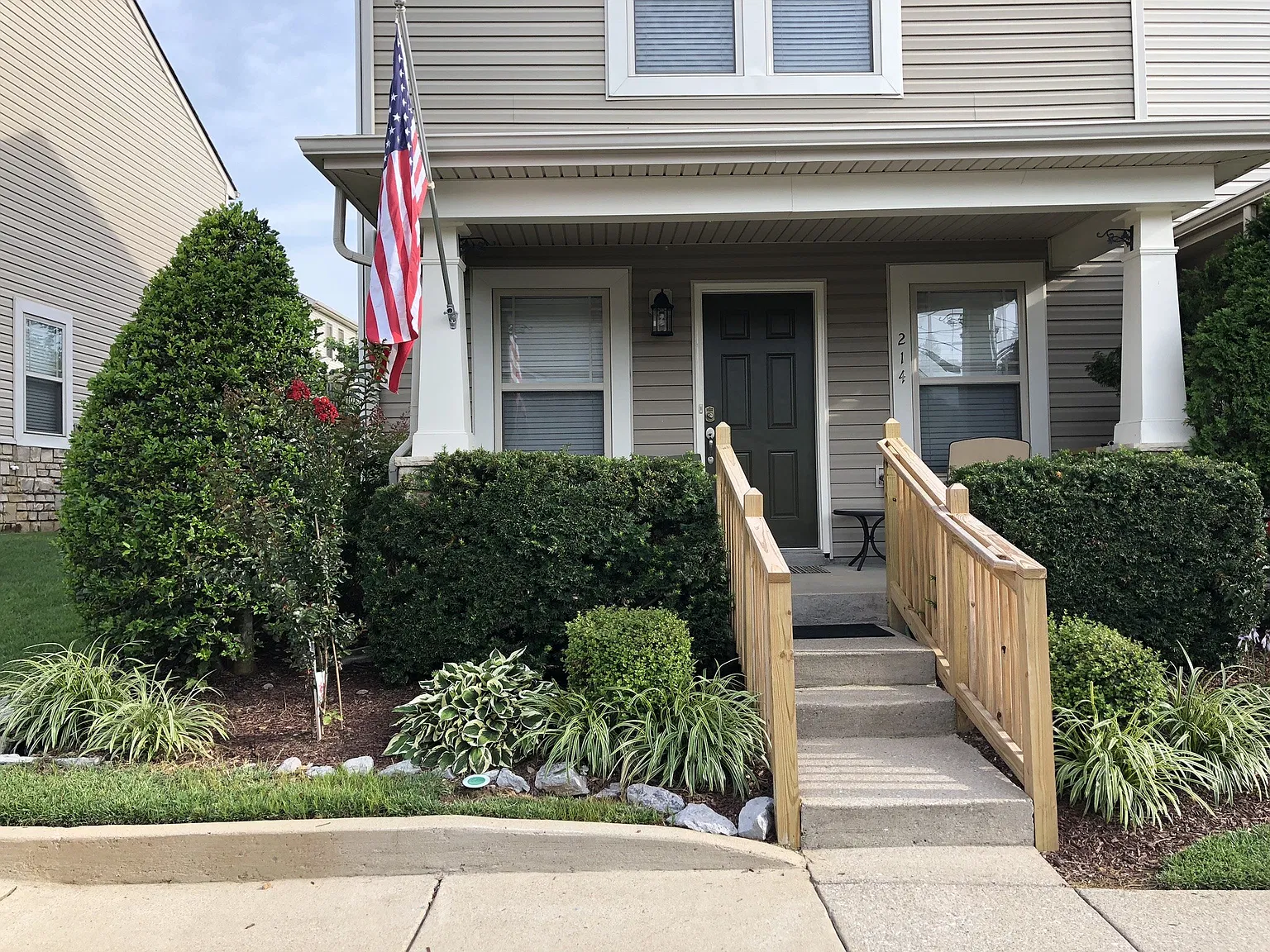 2 bed, 2.5 bath, 1280 sqft, $1,850 — Photo 3