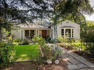 1352 Salisbury Rd, La Canada Flintridge, CA 91011