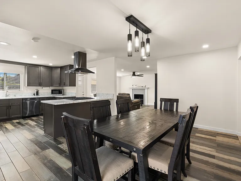 13651 Olympic Ave — Photo 4