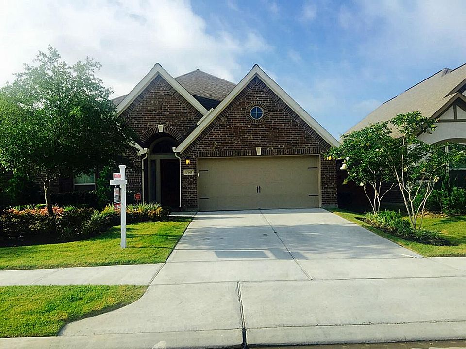 1st image of 17019 Hinkley Glen Ct