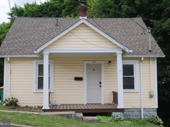 214 Mount Airy Ave, Waynesboro, PA 17268