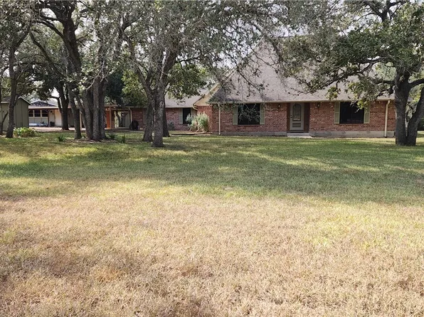 86 Love Dr, Goliad, TX 77963