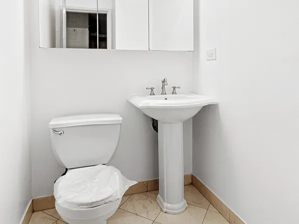 330 East 39th Street image 6 of 21