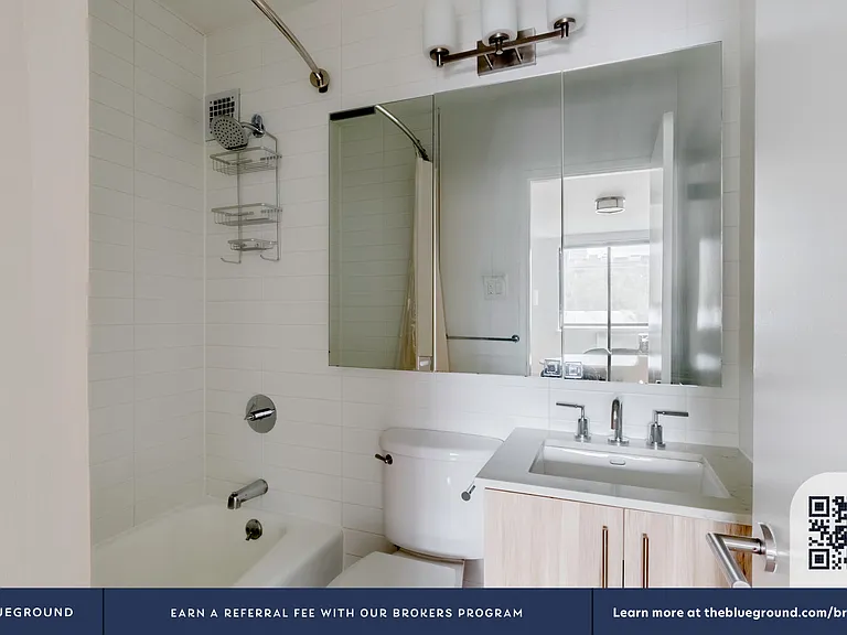 434 W 19th St #6A — Photo 14