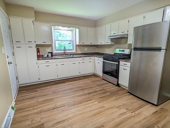 2nd image of 248 Flintridge Dr