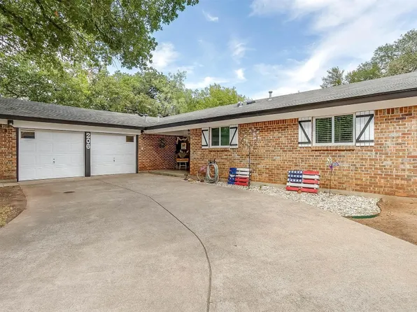 206 N Wisteria St, Mansfield, TX 76063