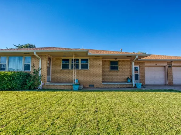 308 Williams Ave, Okeene, OK 73763