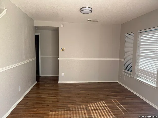 3 bed, 2.5 bath, 2195 sqft, $1,750 — Photo 2