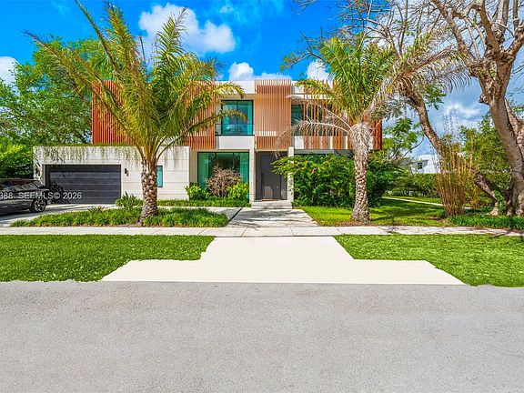 3rd image of 7700 SW 50th Ct
