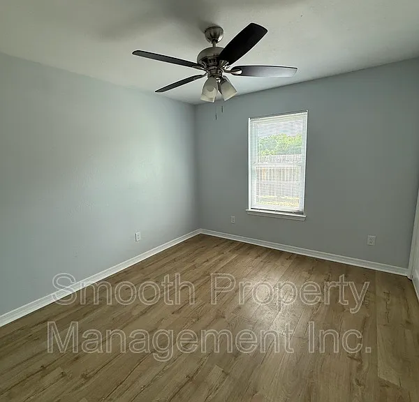 8699 Riverstone Rd — Photo 3