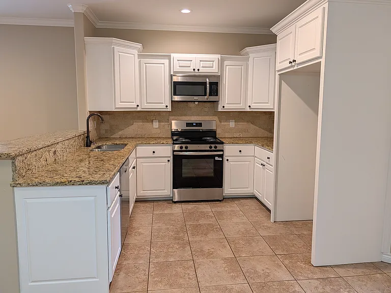 448 Mount Pleasant St #A — Photo 2