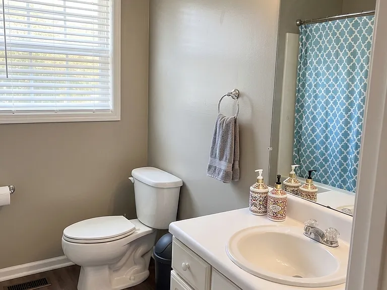 38 Amber Ct — Photo 2