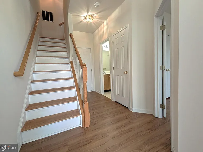 25015 Riding Center Dr — Photo 4