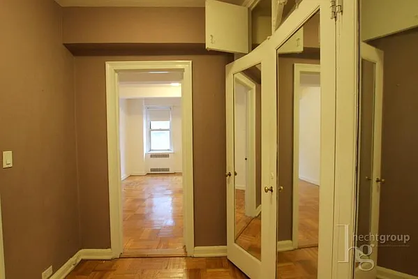 Rented by Hecht Group | media 17