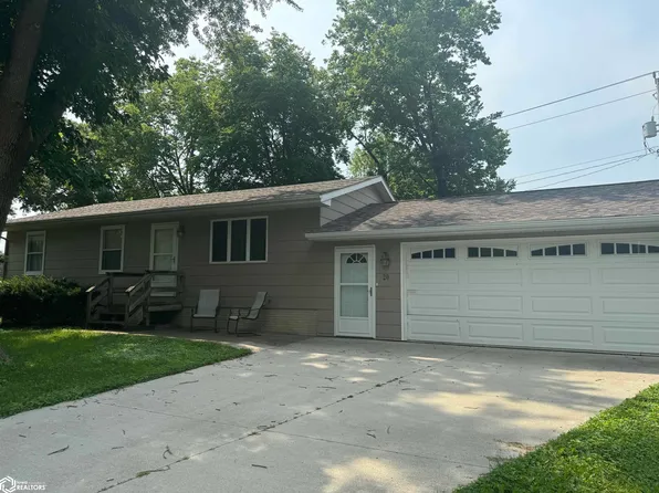 20 S 19th St, Clear Lake, IA 50428