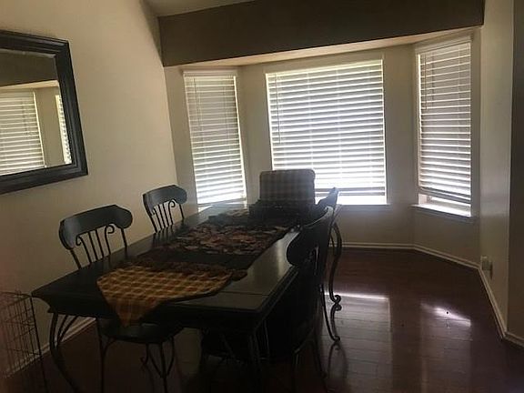 4th image of 1105 Hilton Dr