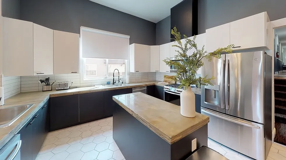 19Cottage - Private Rooms in Coliving Building — Photo 4