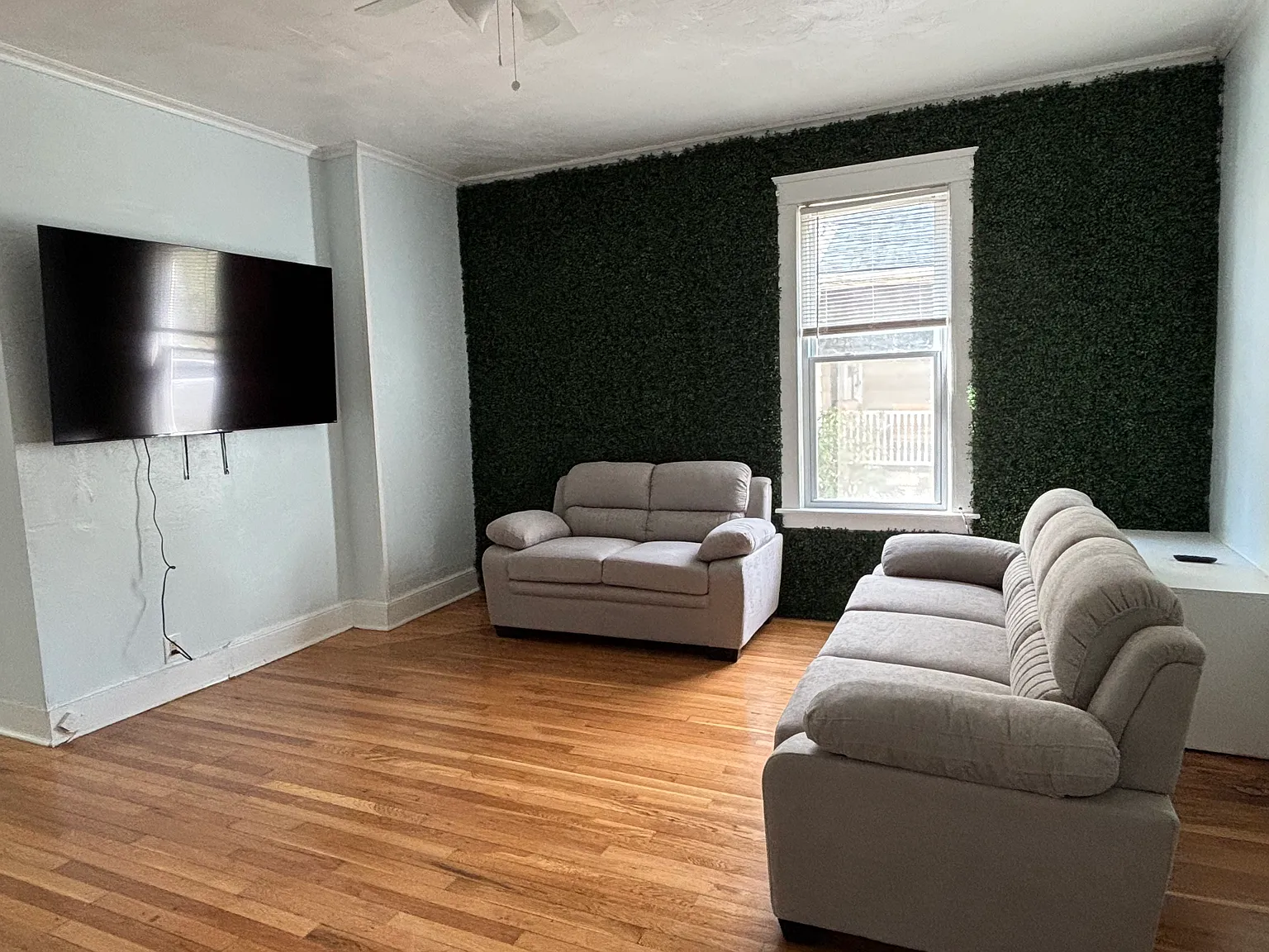 4 bed, $3,380 — Photo 2
