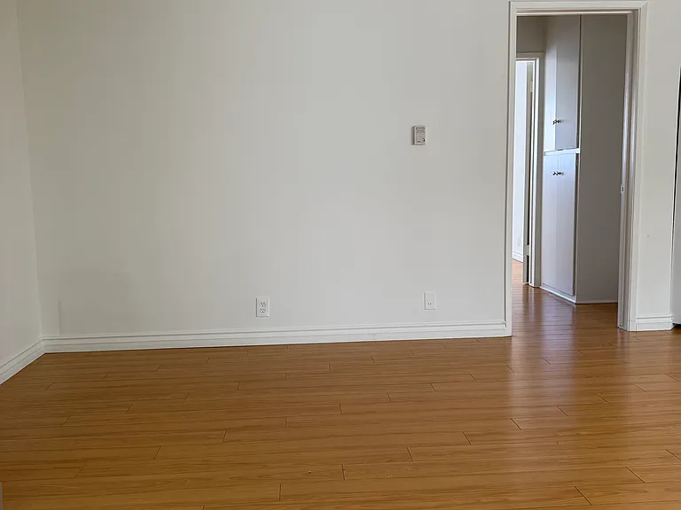 17830 Magnolia Blvd #5 — Photo 11