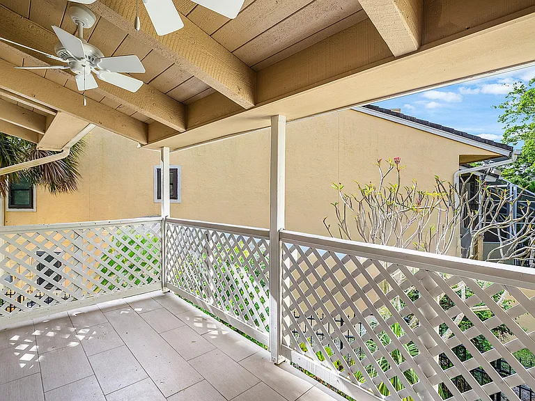 5664 Santiago Cir — Photo 34