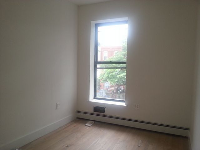 1st image of 60 Somers St #2