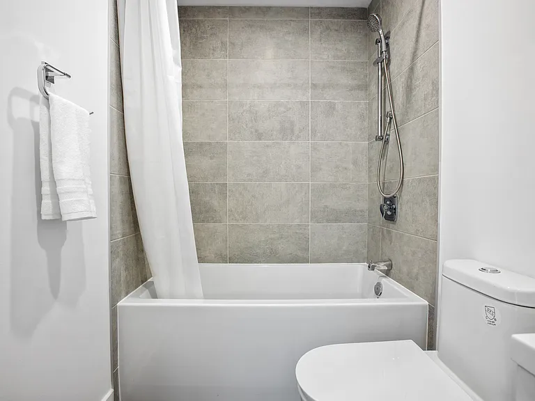 1354 Carling Ave — Photo 22