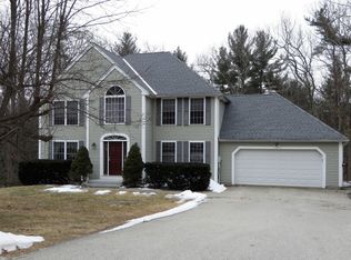 9 Paradise Ln, Hudson, NH 03051