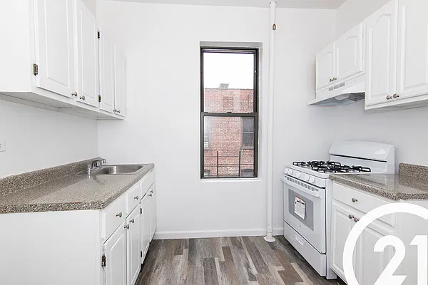 Rented by Century 21 Unique Realty | media 7