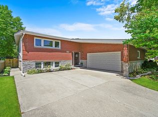 2130 Birch St, Park Ridge, IL 60068