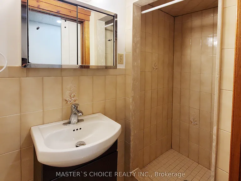 367 Blue Grass Blvd #LOWER — Photo 11