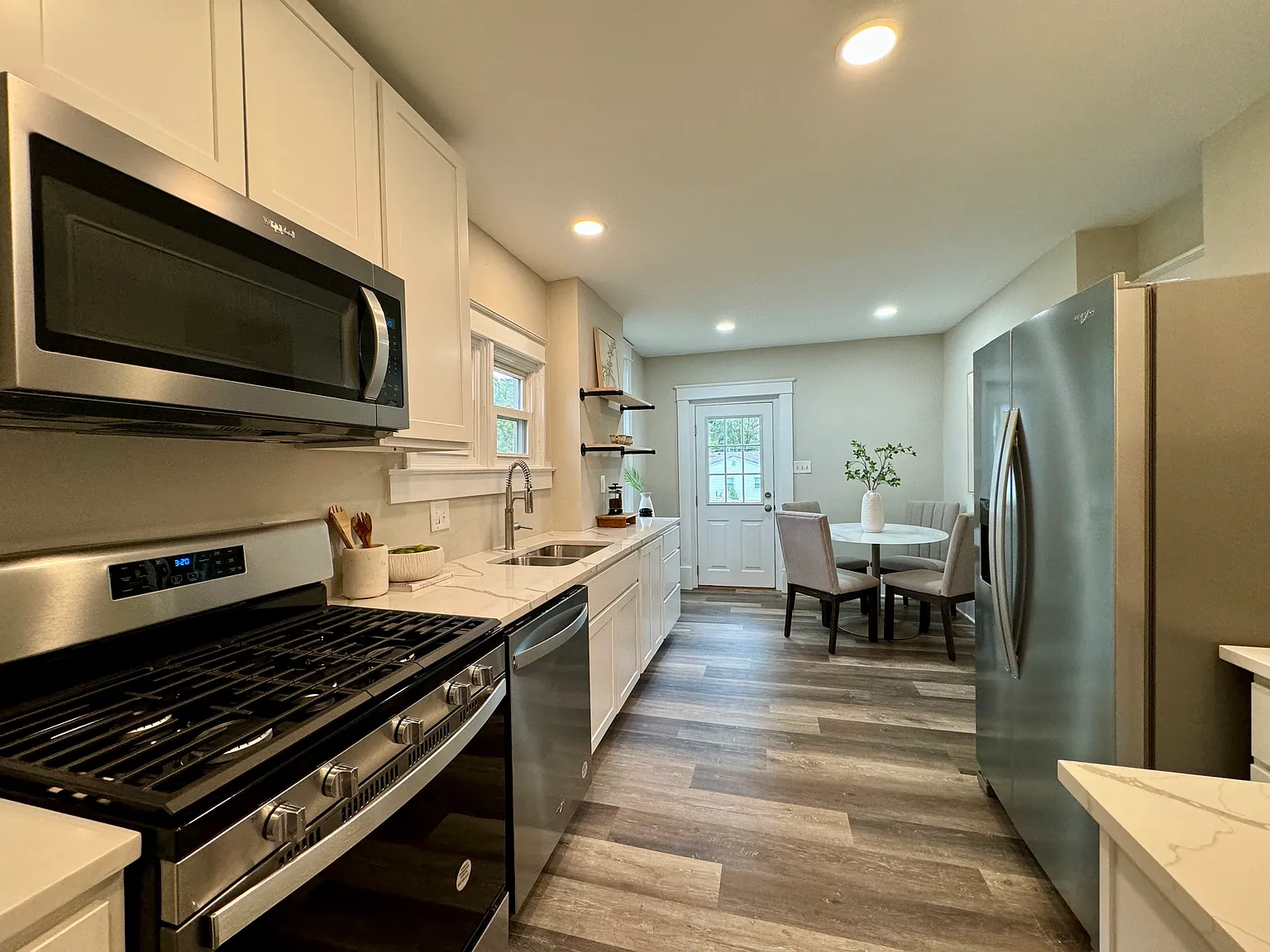 712 Angenette Ave — Photo 4