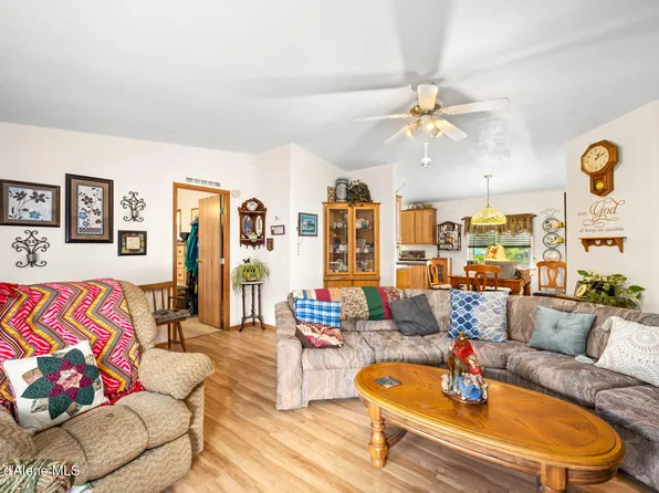 2082 W Yorkshire Ave, Coeur D Alene, ID 83815