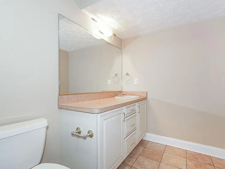 3729 Edgehill Dr — Photo 19