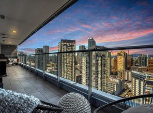 1111 Richards St #2607, Vancouver, BC V6B 3E6
