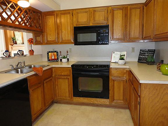 4th image of 15944 Seahorse Dr