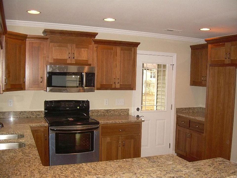 2nd image of 3406 Willow Lake Cir Dr