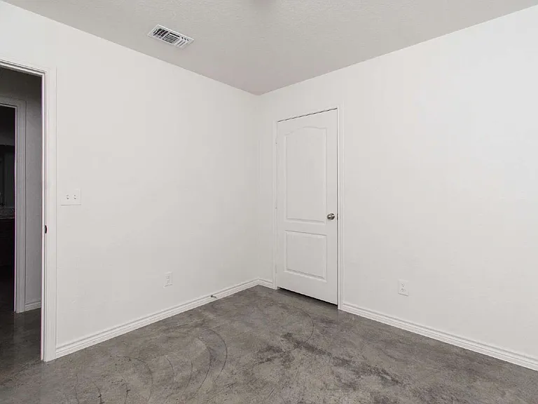 1004 Barbara Jordan St #B — Photo 8