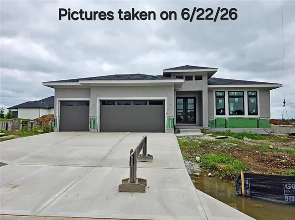 11235 S Gleason Rd, Olathe, KS 66061