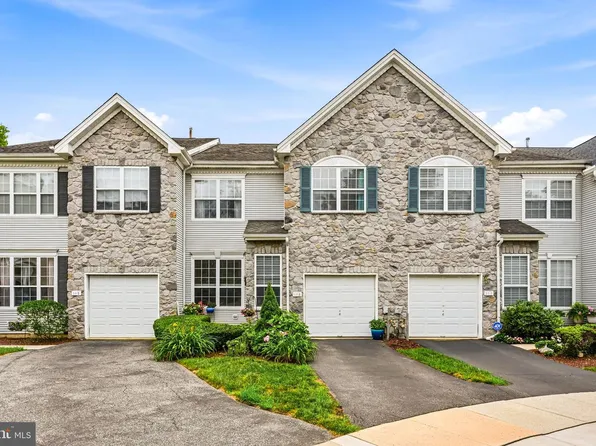 115 Stirrup Cir, West Chester, PA 19382
