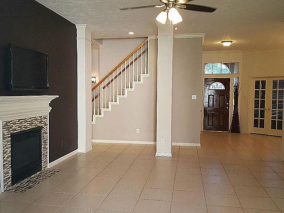 3rd image of 4403 Lakeside Meadow Dr