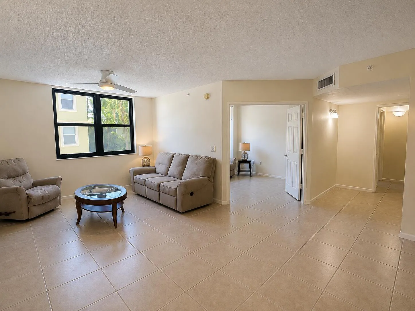 2 bed, 1.0 bath, 874 sqft, $2,900 — Photo 1