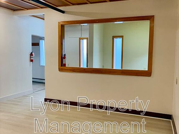 4th image of 262 Illinois St APT 4