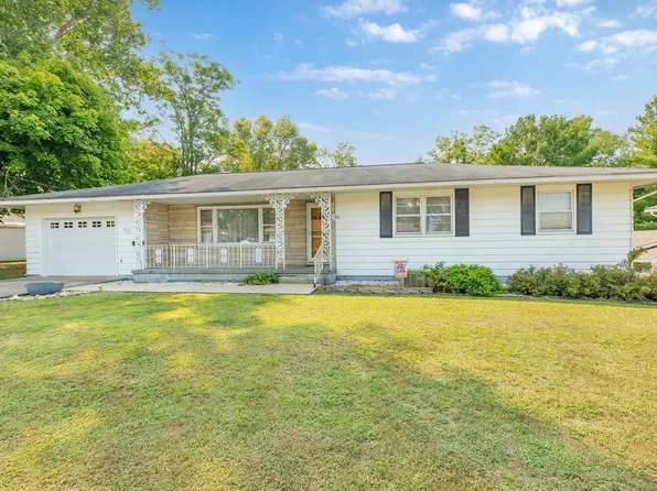 408 Cedar St, Greenfield, IL 62044