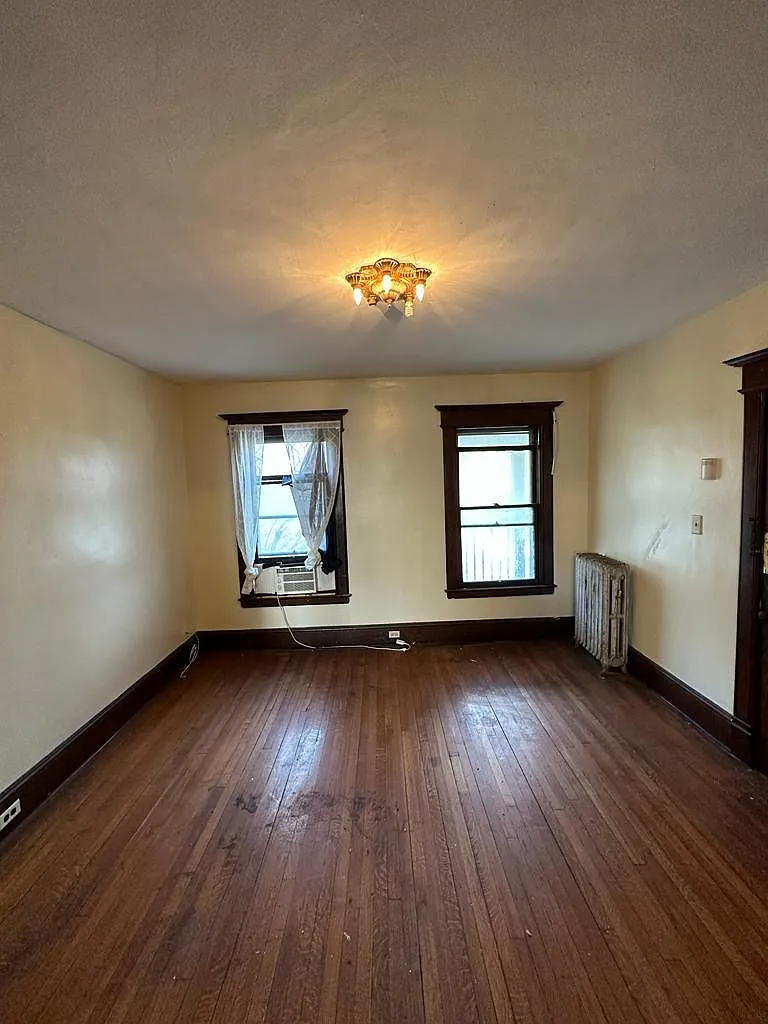 3 bed, 1100 sqft, $1,350 — Photo 3