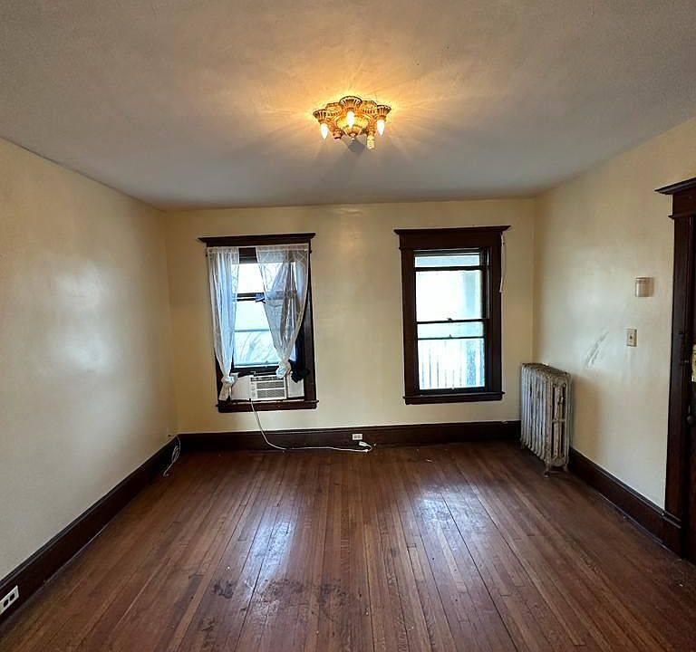 Building Photo 3
