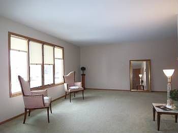 3rd image of 15128 Heather Ct