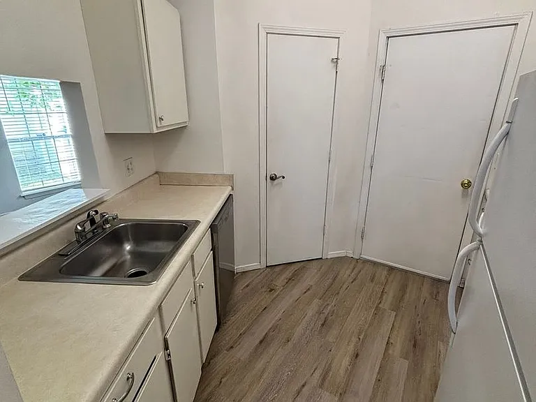 1712 N Noelle Ave — Photo 4