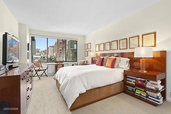 Sold by Corcoran | media 8