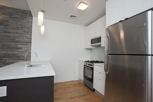 Rented by Hudson Real Estate International LLC | media 15