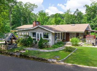 7 Steep Hollow Ln, Cos Cob, CT 06807